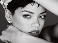 Rihanna photo