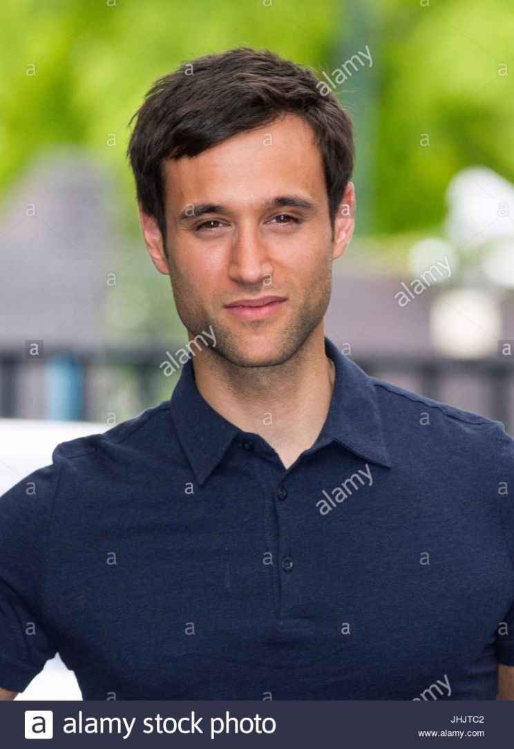 Rik Makarem