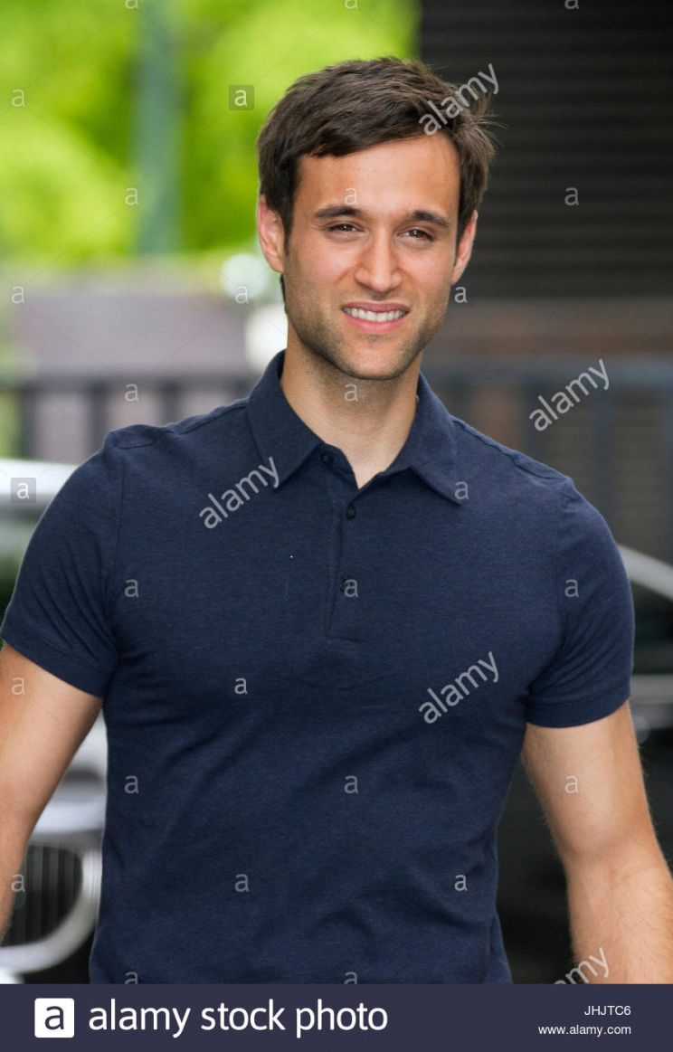 Rik Makarem