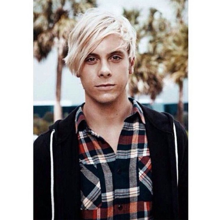 Riker Lynch