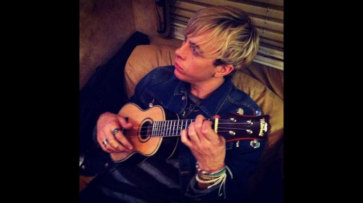 Riker Lynch