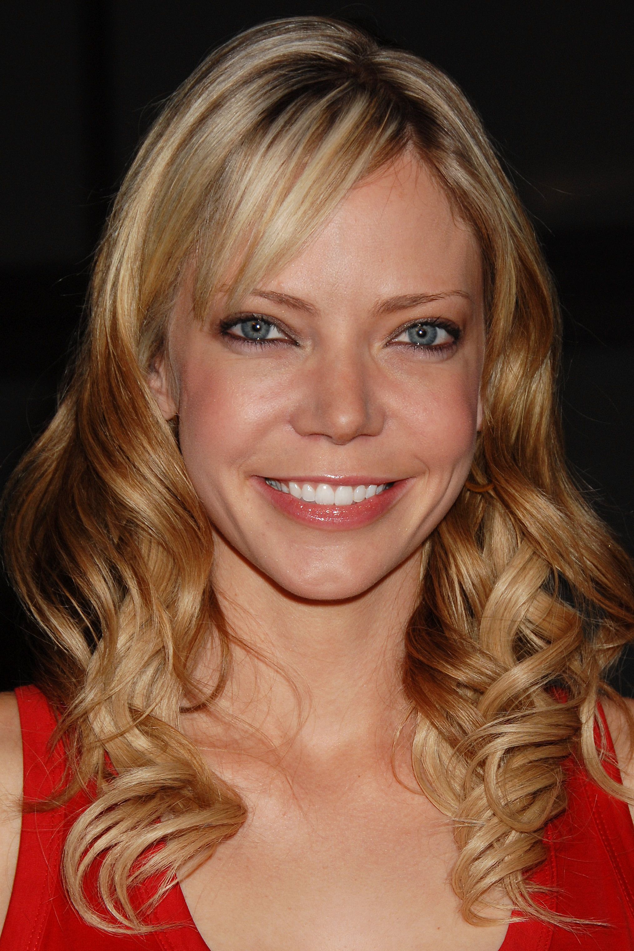 Pictures of Riki Lindhome