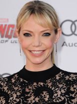 Riki Lindhome