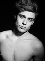 Riley Neldam