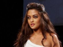 Riya Sen