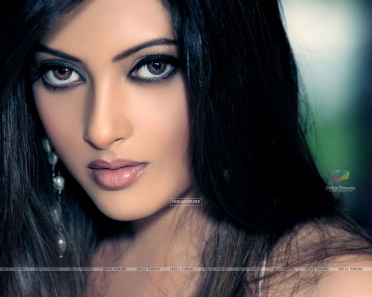 Riya Sen