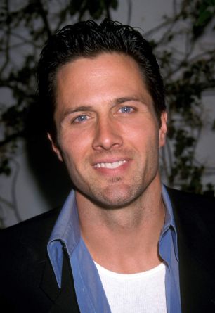 Rob Estes