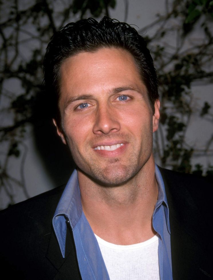 Rob Estes