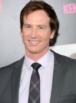 Rob Huebel