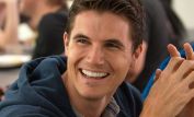 Robbie Amell