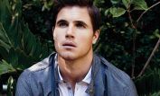 Robbie Amell