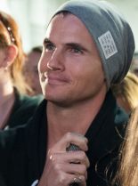 Robbie Amell