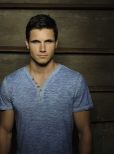 Robbie Amell