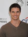 Robbie Amell