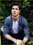 Robbie Amell