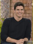 Robbie Amell