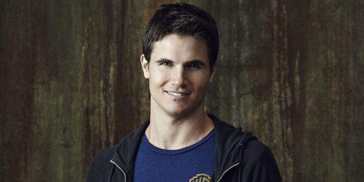 Robbie Amell