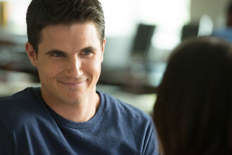 Robbie Amell