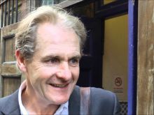 Robert Bathurst