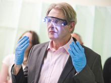 Robert Bathurst