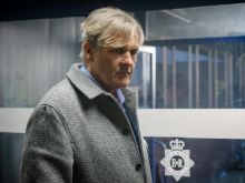 Robert Bathurst