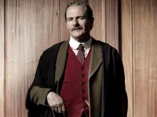 Robert Bathurst
