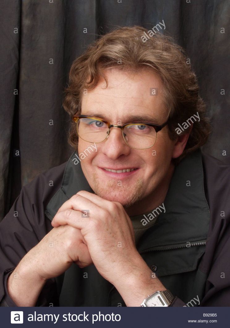 Robert Bathurst