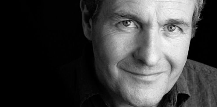 Robert Bathurst