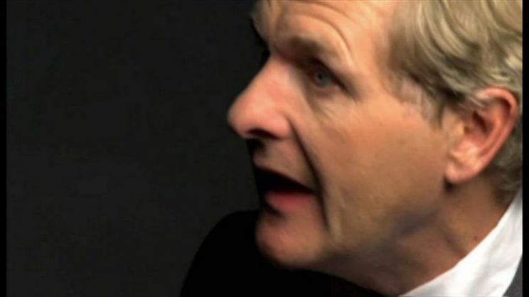 Robert Bathurst