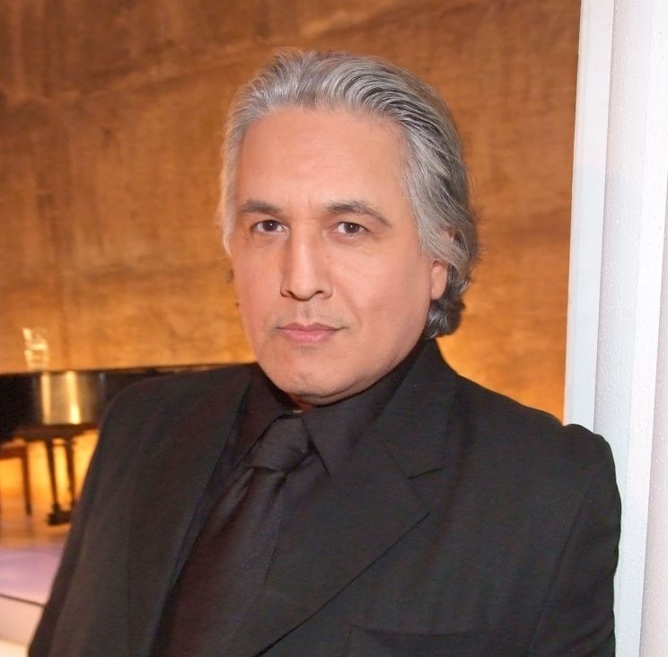 Robert Beltran
