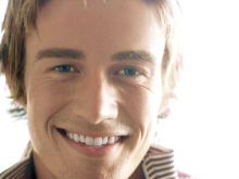 Robert Buckley