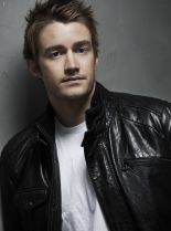Robert Buckley