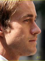 Robert Buckley