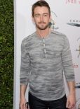 Robert Buckley