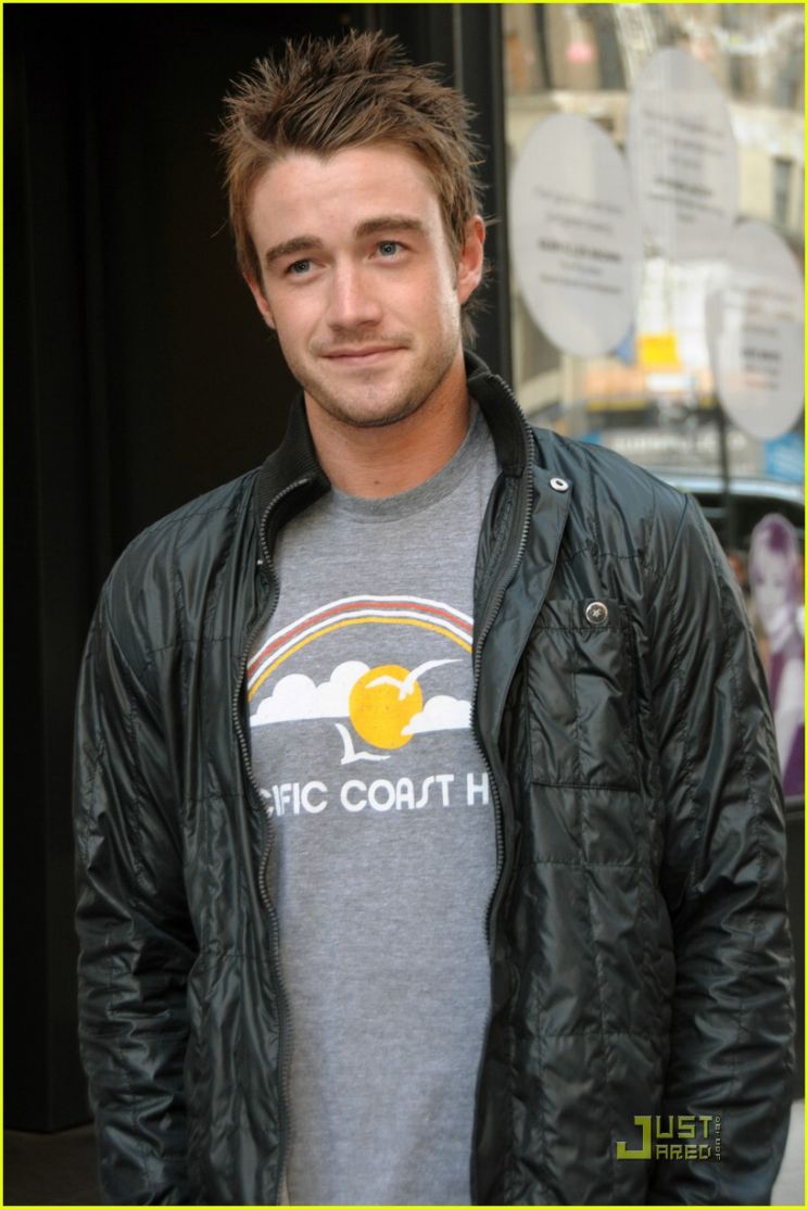 Robert Buckley