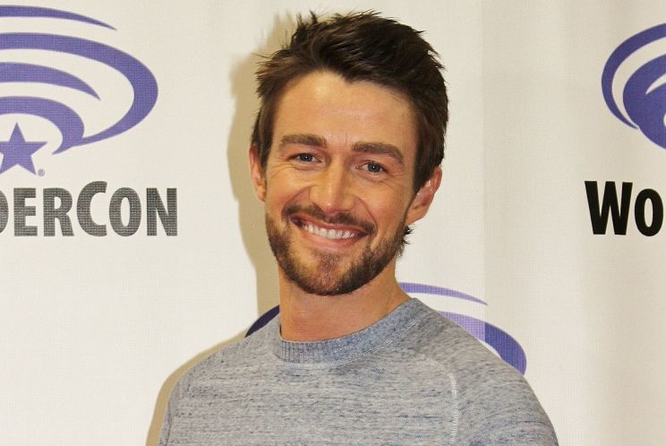 Robert Buckley