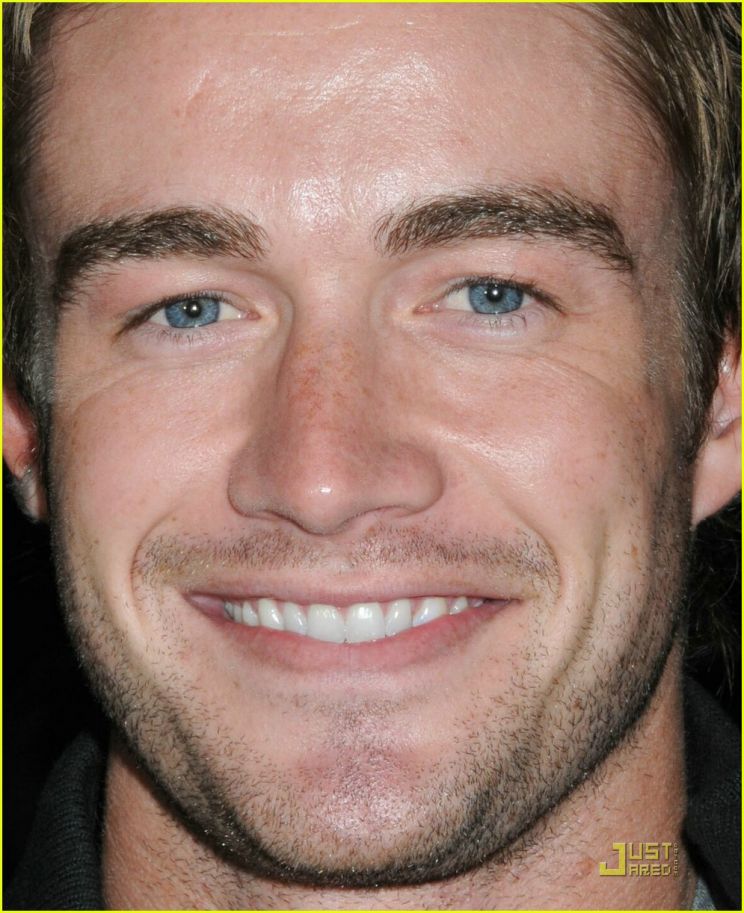 Robert Buckley