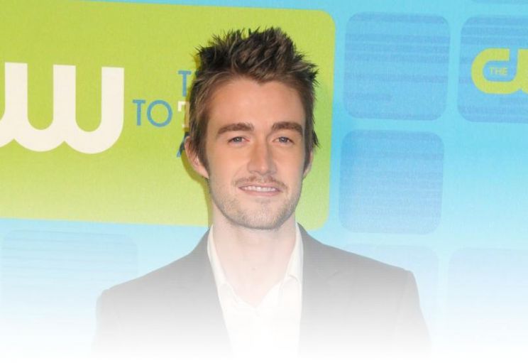 Robert Buckley