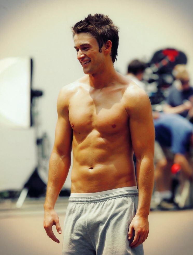 Robert Buckley