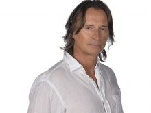 Robert Carlyle