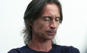 Robert Carlyle