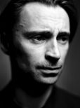 Robert Carlyle