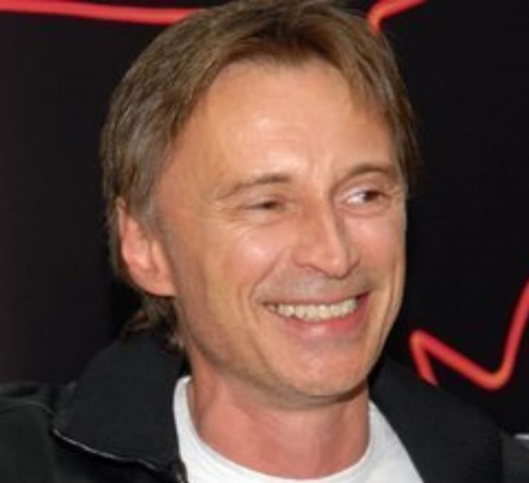 Robert Carlyle