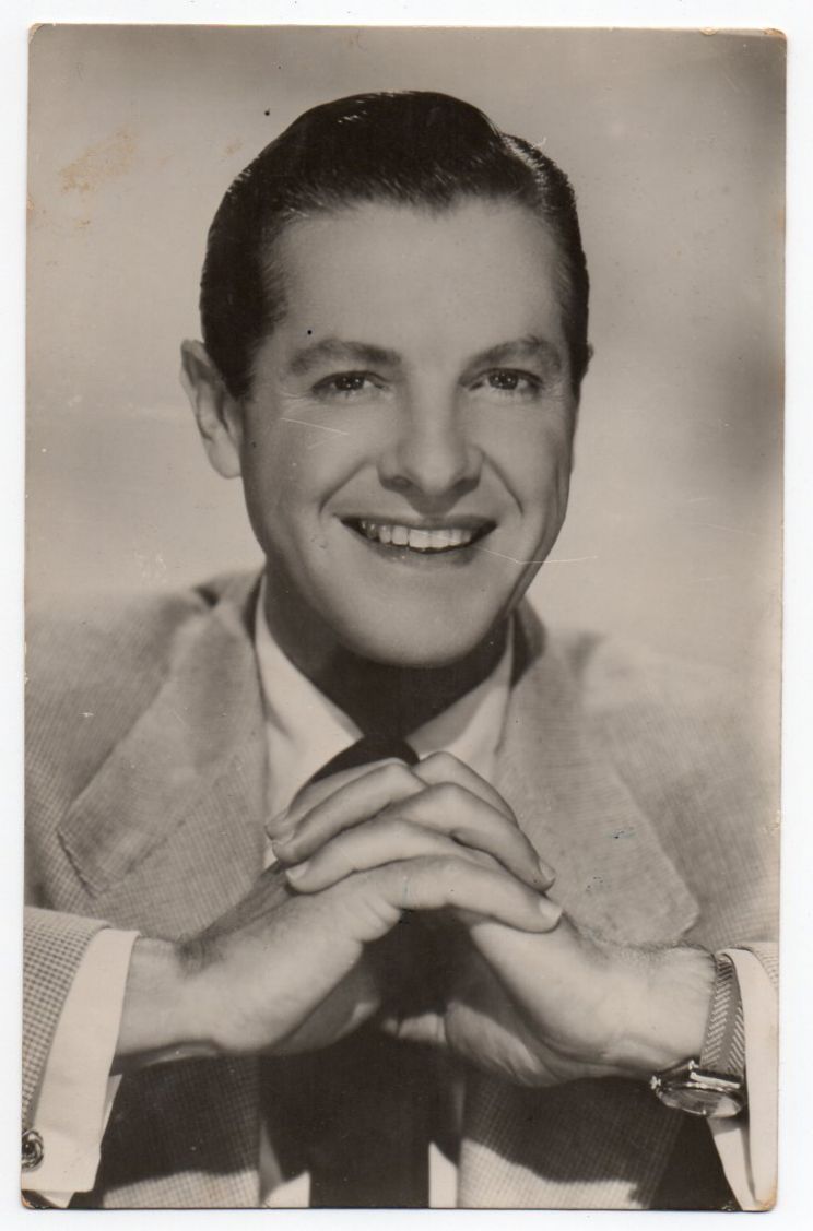 Robert Cummings