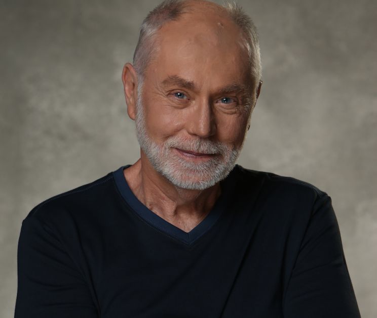 Robert David Hall