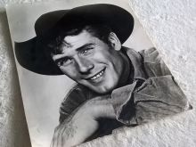 Robert Fuller