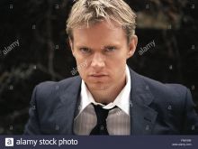 Robert Glenister
