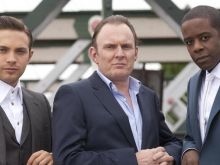 Robert Glenister