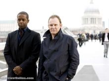 Robert Glenister