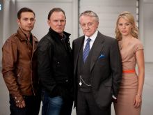 Robert Glenister